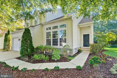 2459 Arctic Fox Way, House other with 4 bedrooms, 3 bathrooms and null parking in RESTON VA | Image 2