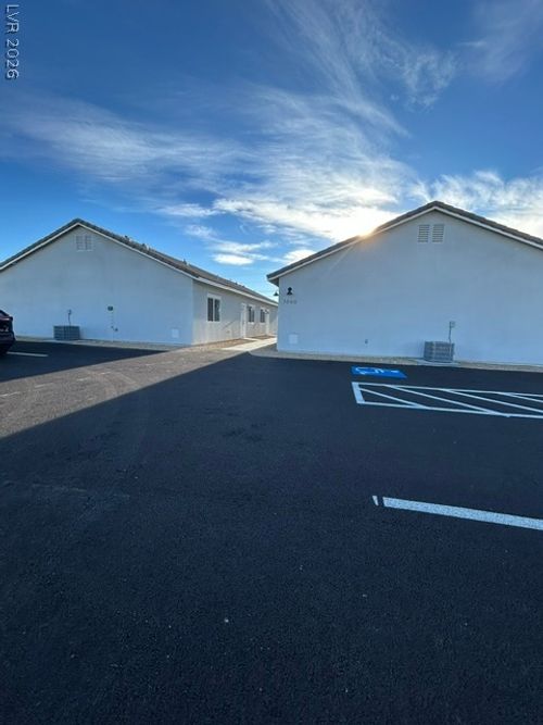 3-1060 Hall Ave, Pahrump, NV, 89048-8372 | Card Image