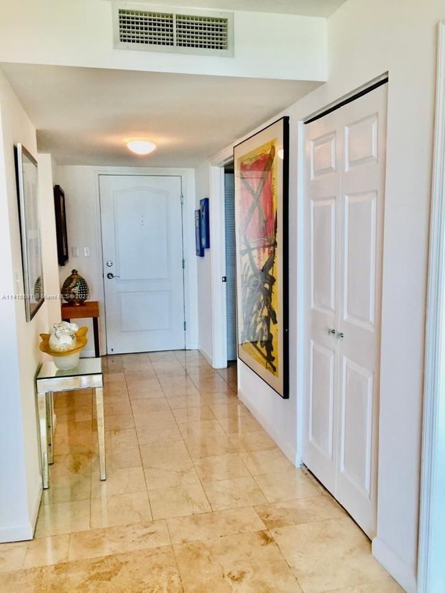 APT-2110 - 2101 Brickell Ave, Condo with 1 bedrooms, 1 bathrooms and null parking in Miami FL | Image 18