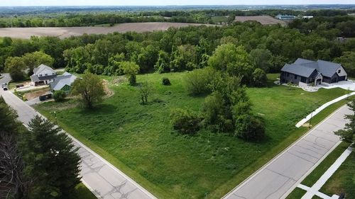 2810 Arbor Ridge Way, Janesville, WI, 53548-9530 | Card Image
