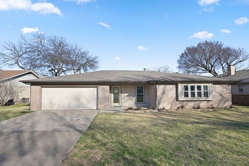 6504 Sherri Ln, North Richland Hills, TX, 76182-4126 | Card Image