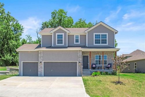 801 Nw Hickory Ridge Dr, Grain Valley, MO, 64029-7255 | Card Image