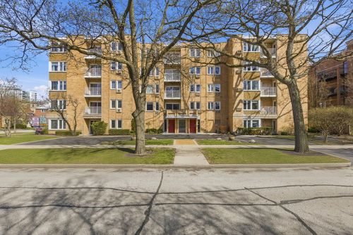 apt-2e-1333 Maple Ave, Evanston, IL, 60201-4387 | Card Image