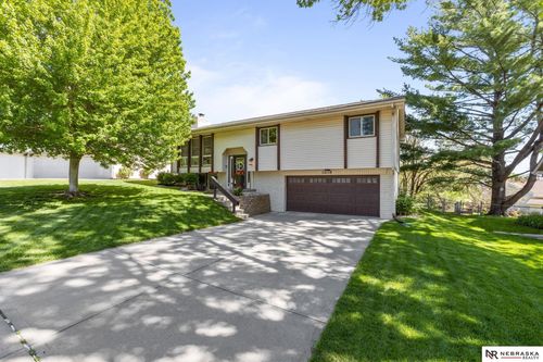 12118 Erskine Cir, Omaha, NE, 68164-3539 | Card Image