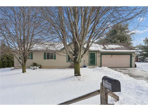 418 Aaron St, Star Prairie, WI, 54026-9235 | Card Image