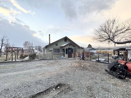 138 W 12th St, Prairie City, OR, 97869-2004 | Card Image
