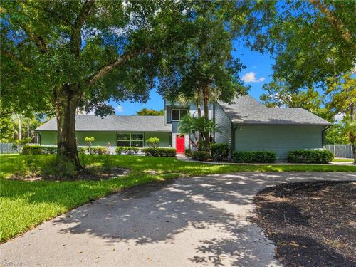 201 Perkins Dr, NAPLES, FL, 34119-2956 | Card Image