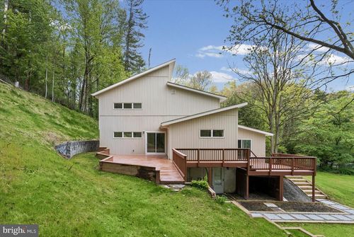 2056 Brown Rd, Finksburg, MD, 21048-1506 | Card Image