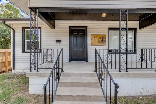 117 W Zimmerly St, Wichita, KS, 67213-5219 | Card Image