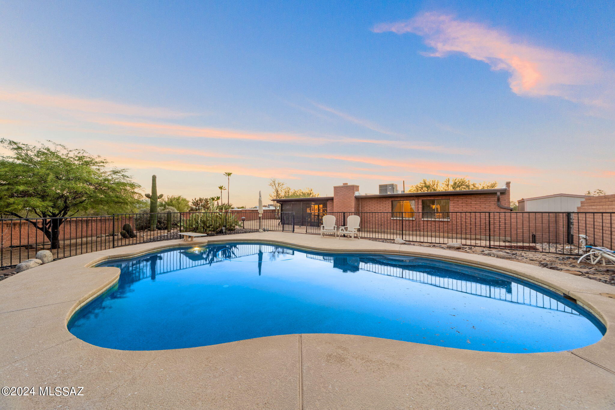 Zarragoza Dr, Tucson, AZ 85704