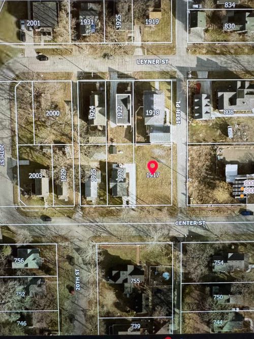 1917 Center St, Des Moines, IA, 50314-1037 | Card Image