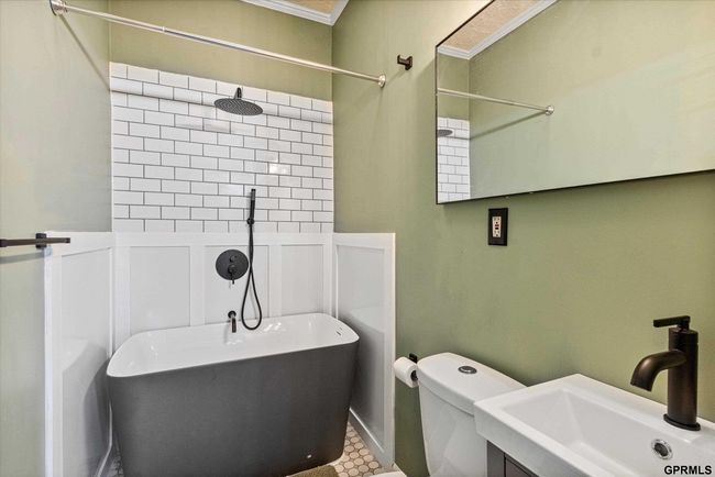 1516 S 29 Th St, House other with 4 bedrooms, 3 bathrooms and 5 parking in Omaha NE | Image 13