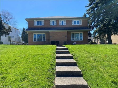 17914 Chagrin Blvd, Shaker Heights, OH, 44122-4841 | Card Image