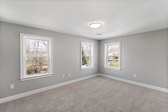 17 - 17 Monroe St, House attached with 3 bedrooms, 3 bathrooms and 4 parking in Norwood MA | Image 27