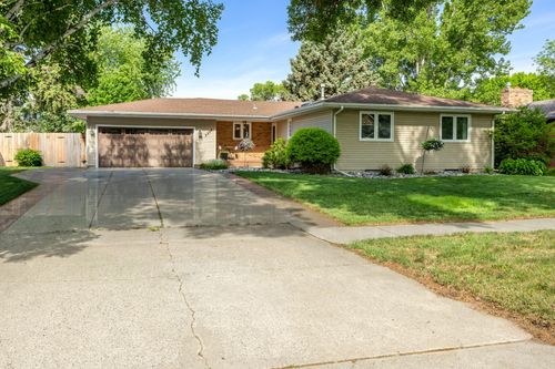 3308 Elm St N, Fargo, ND, 58102-1128 | Card Image