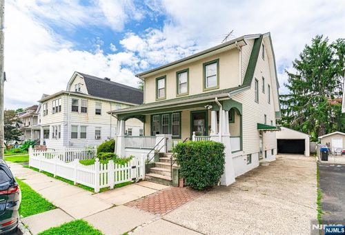 185 Floyd St, Belleville, NJ, 07109-2807 | Card Image