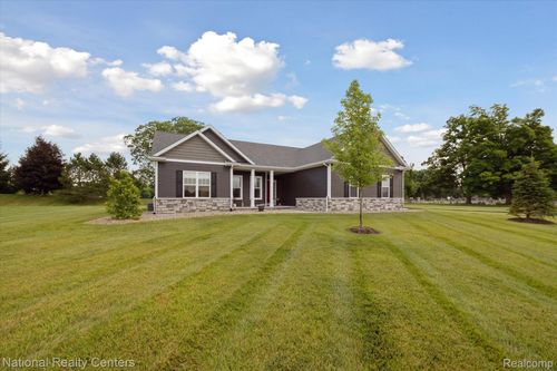 4506 Emerald Valley Loop, Fowlerville, MI, 48836-9684 | Card Image