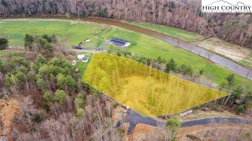 4 Venue Views Dr, Lansing, NC, 28643 | Card Image