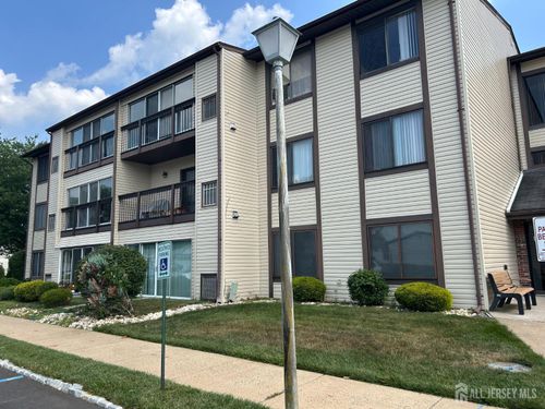 2h-278 Crosse Drive, Monroe, NJ, 08831 | Card Image