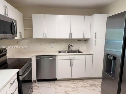 308w-2801 Ne 183rd St, Aventura, FL, 33160-2127 | Card Image