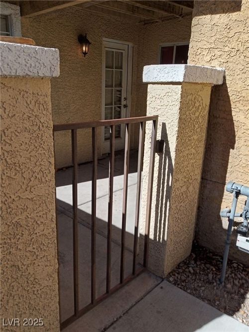 153-2801 N Rainbow Blvd, Las Vegas, NV, 89108-4579 | Card Image