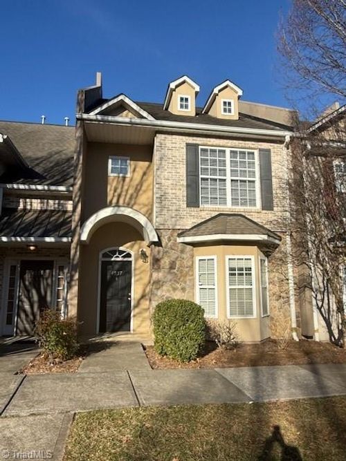 4537 Brassfield Dr, Winston Salem, NC, 27105-2664 | Card Image