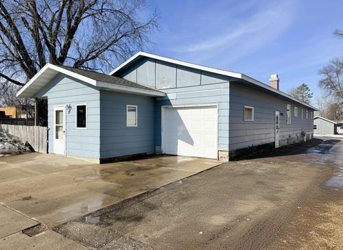 19 Walker Ave N, New York Mills, MN, 56567-4424 | Card Image