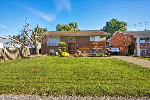 307 40th St, Vienna, WV, 26105-1737 | Card Image