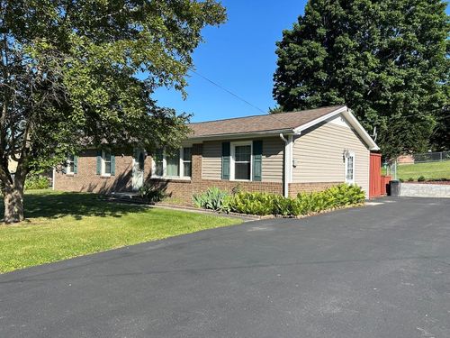 830 Rolling Hills Drive, Wytheville, VA, 24382 | Card Image