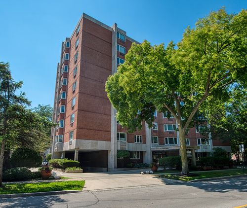 apt-301-1020 Grove St, Evanston, IL, 60201-4224 | Card Image