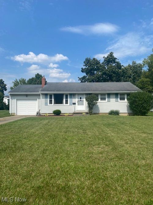 6036 Tam O Shanter Dr, Youngstown, OH, 44514-1253 | Card Image
