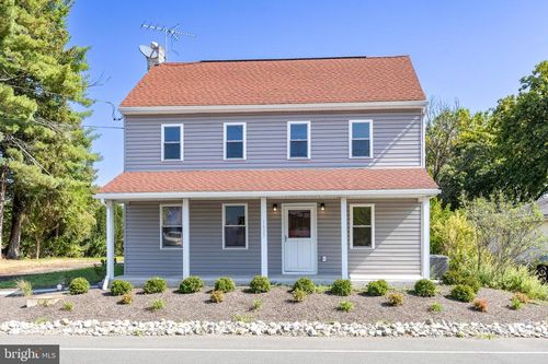 1627 Swamp Pike, GILBERTSVILLE, PA, 19525-9410 | Card Image