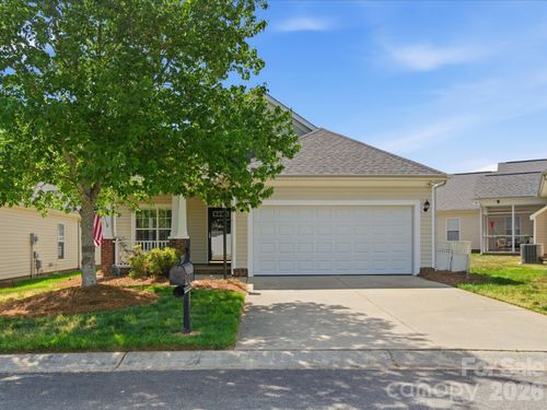 1008 Wanda Dr, Matthews, NC, 28104-6989 | Card Image