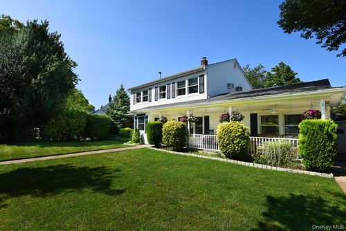 15 Hilltop Rd, Levittown, NY, 11756-2211 | Card Image