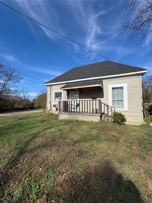 827 W Ellis St, Sherman, TX, 75092-5626 | Card Image