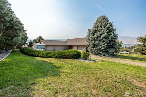 326 23rd St Ne, East Wenatchee, WA, 98802-5900 | Card Image
