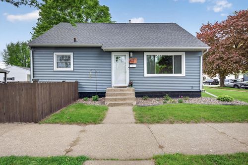 1825 Travis Street, La Crosse, WI, 54601 | Card Image