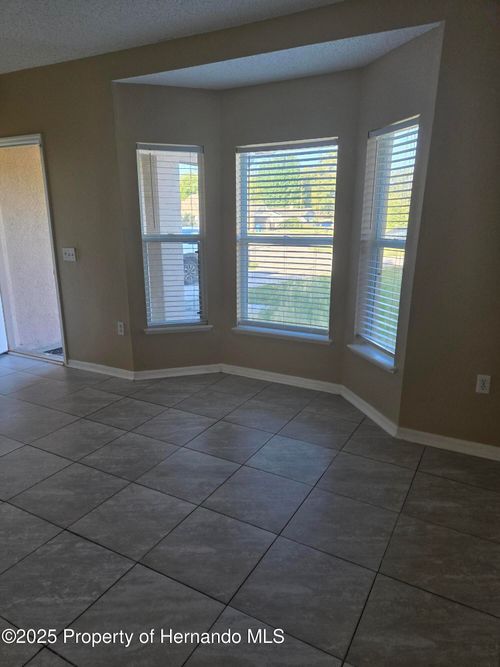 2072 Haulover Ave, SPRING HILL, FL, 34608-5746 | Card Image