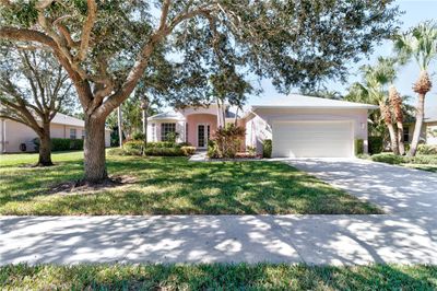 3317 63rd Square, House other with 2 bedrooms, 2 bathrooms and null parking in Vero Beach FL | Image 2