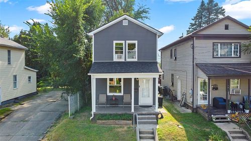 133 Maplewood Ave, Ambridge, PA, 15003-2111 | Card Image