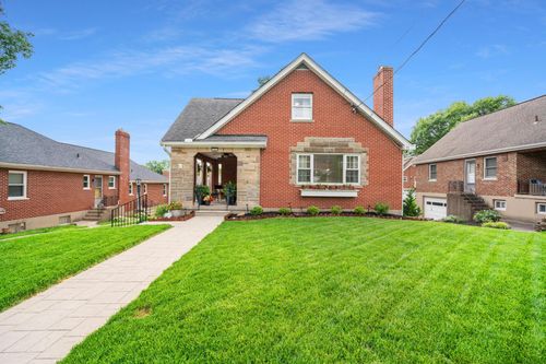 11 Burney Ln, Fort Thomas, KY, 41075-2008 | Card Image
