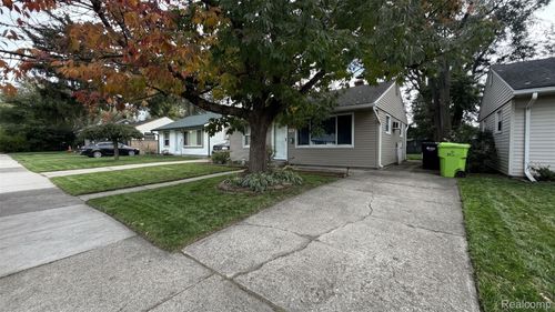 955 Baxter Avenue, Madison Heights, MI, 48071 | Card Image