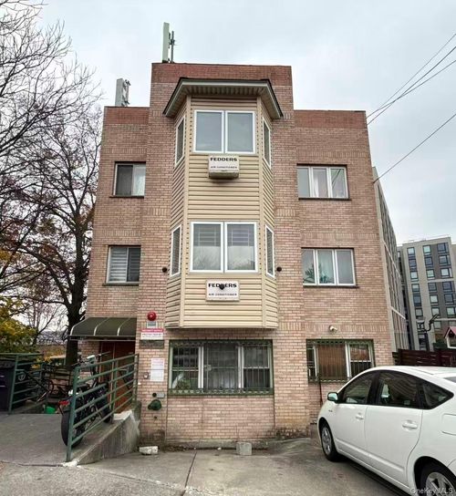 72 45th Ave, Woodside, NY, 11377 | Card Image