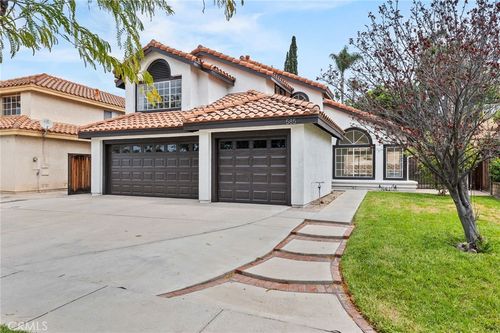 585 Hamilton Dr, Corona, CA, 92879 | Card Image