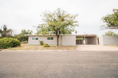 2402 Lakeside Ave, San Angelo, TX, 76901-1230 | Card Image