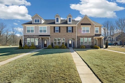 5821 Crestlawn Ct, Pfafftown, NC, 27040-9059 | Card Image