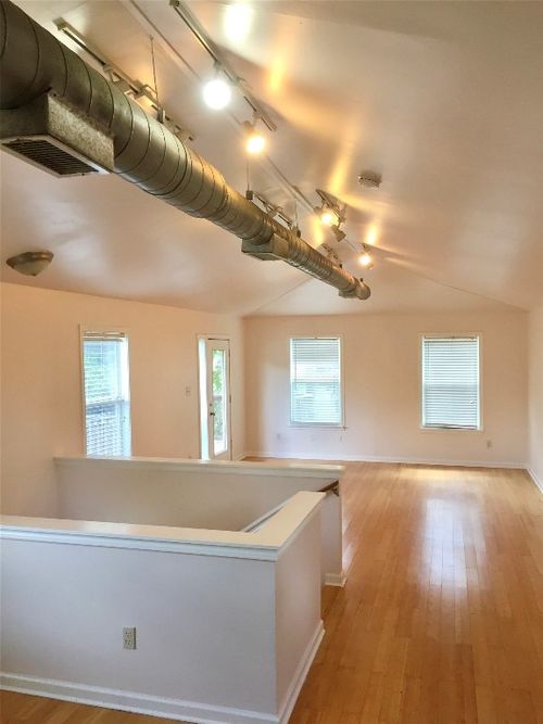 1109 Brentwood St, Austin, TX, 78757-3036 | Card Image