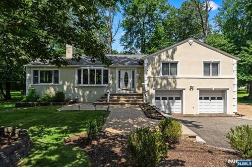 531 Mountain Ave, North Caldwell, NJ, 07006-4567 | Card Image