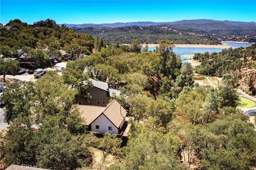 2513 Shoreline Rd, Bradley, CA, 93426-9621 | Card Image