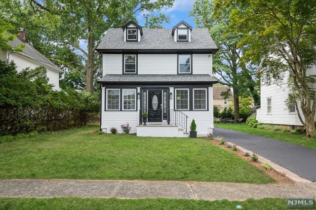 Moller St, Tenafly, NJ 07670